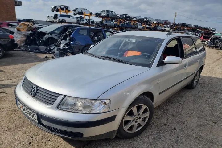 cutie de viteze manuala 5+1 trepte suport cutie tampon motor VW Passat B5 motor 1.9tdi AJM dezmembrez