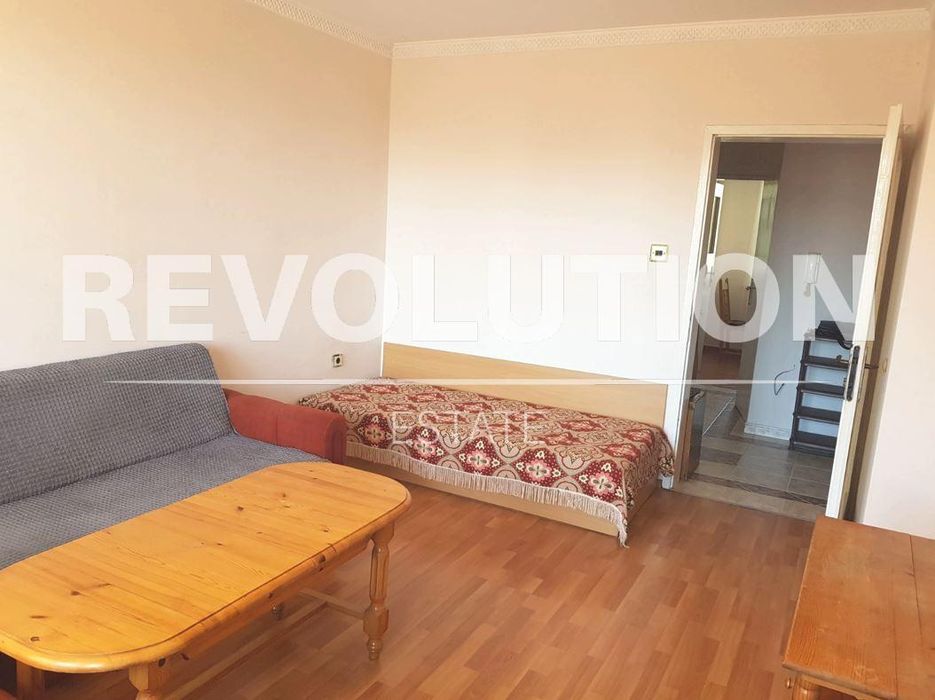 Дава се под наем Тристаен апартамент в Варна, Базар Левски - 60 кв.м за 450 € - Снимка #3