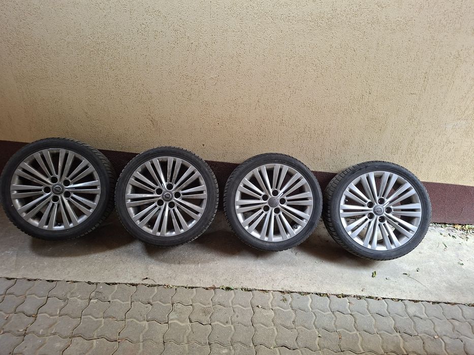 Jante aliaj cu cauciucuri de iarnă 18 Opel insignia