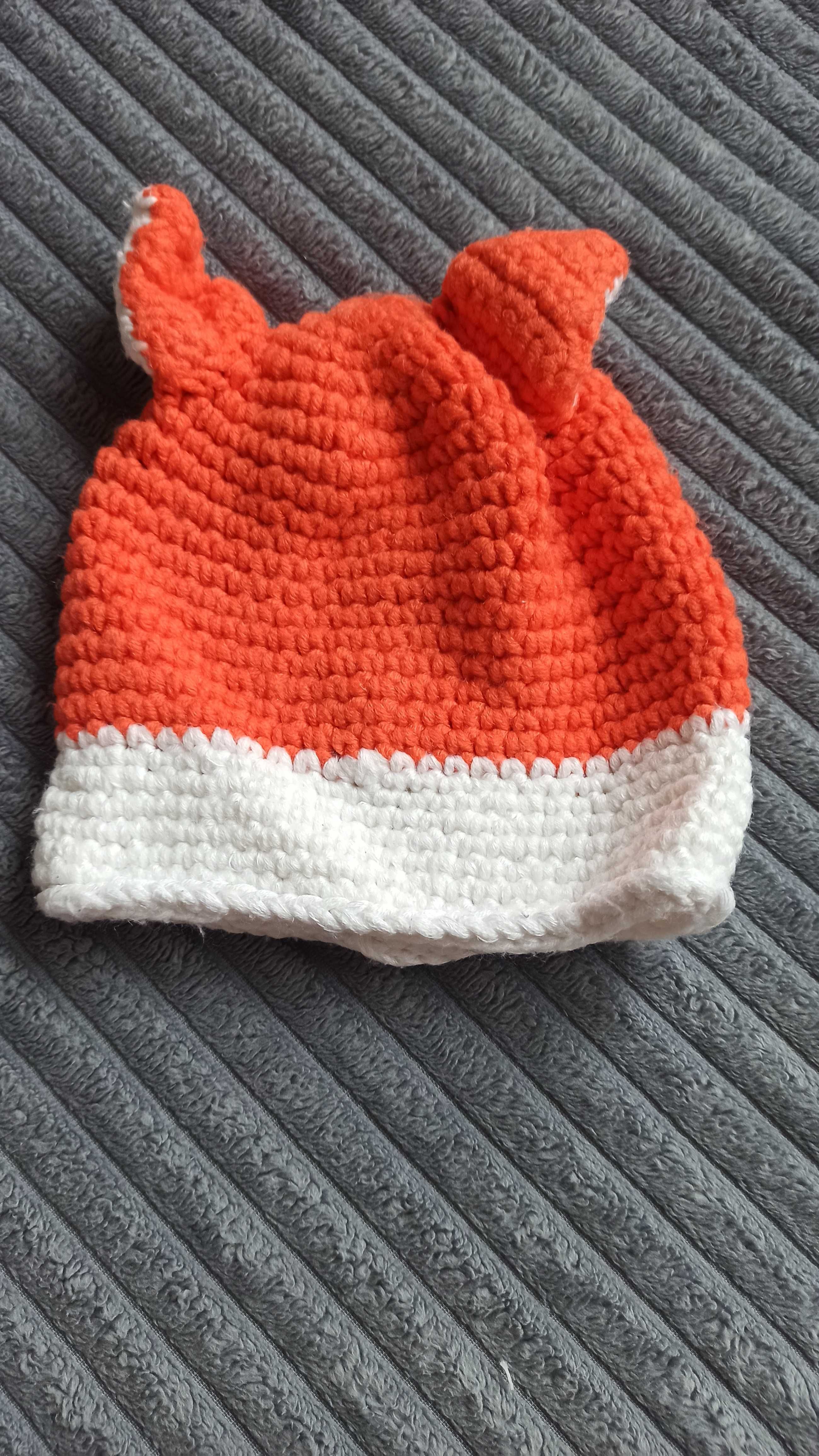 Детска шапка плетена