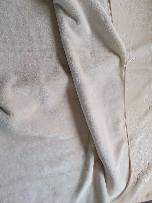 Patura groasa crem camera copii