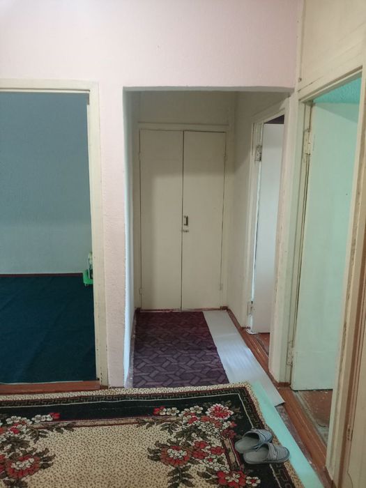 Срочно продаестя 3-х комнатная квартира в Чирчике