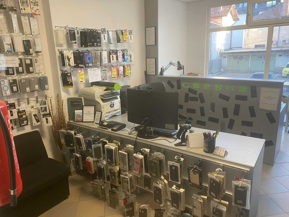 Продавам бизнес 3в1. Онлайн магазин със сервиз за компютри и телефони.