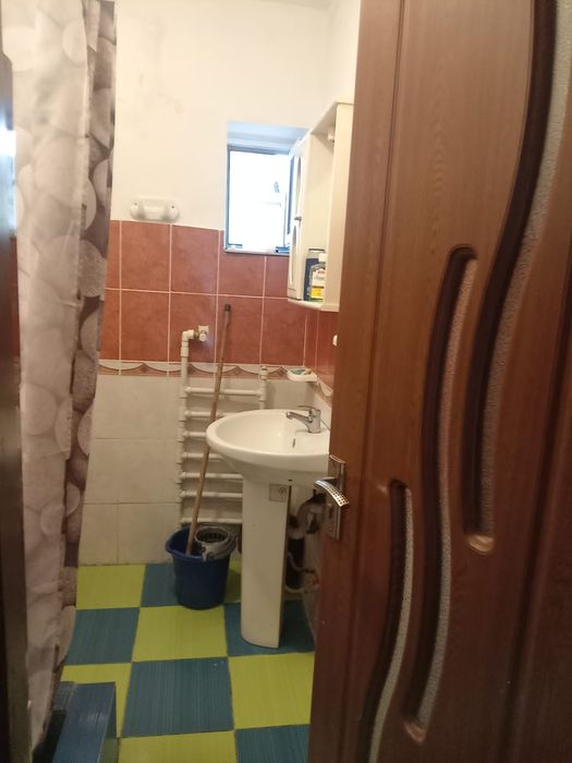 Inchiriez apartament 2 camere