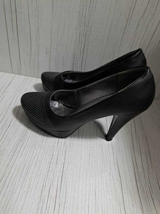 Дамски обувки използвани