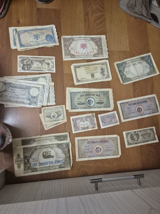 Vand bancnote vechi!!