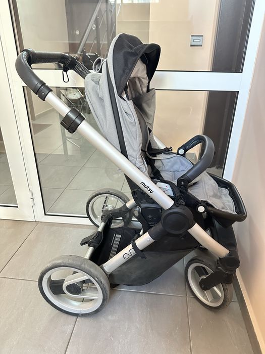 Mutsy Evo количка + подаръци (дъждобран, чувалче, аксесоари)