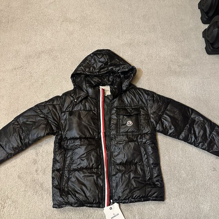 Moncler черно зимно яке размер L