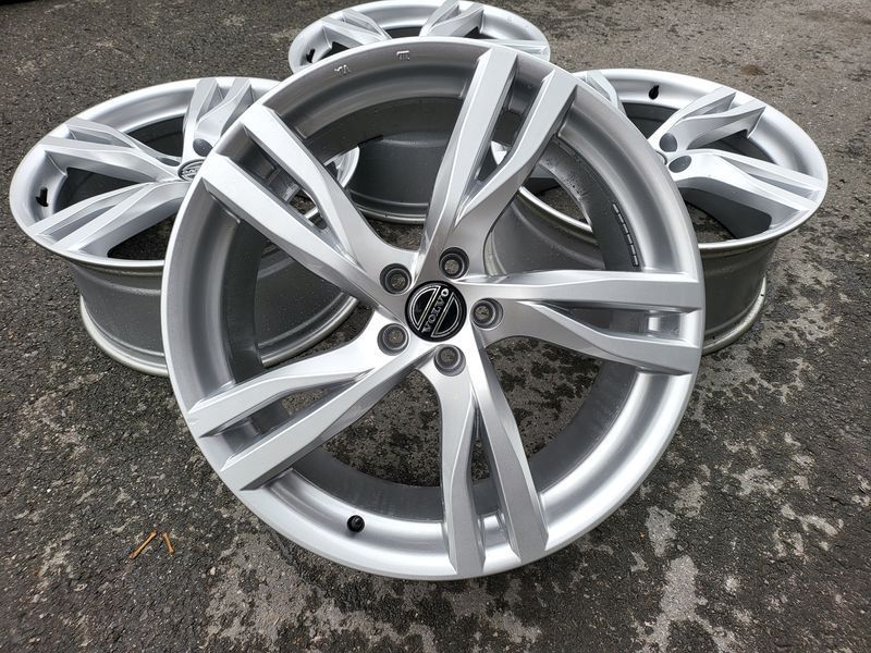 20цола Volvo Волво 5x108 4бр