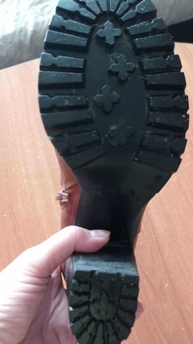 Кафеви кожени боти