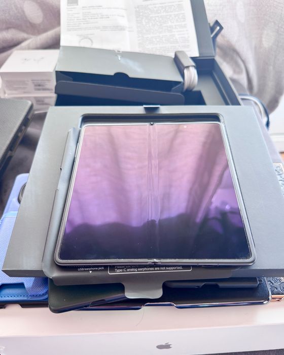 Honor Magic V3 Green, 10/10, 512 Gb, 12 Gb Ram, factura+garanție 2027