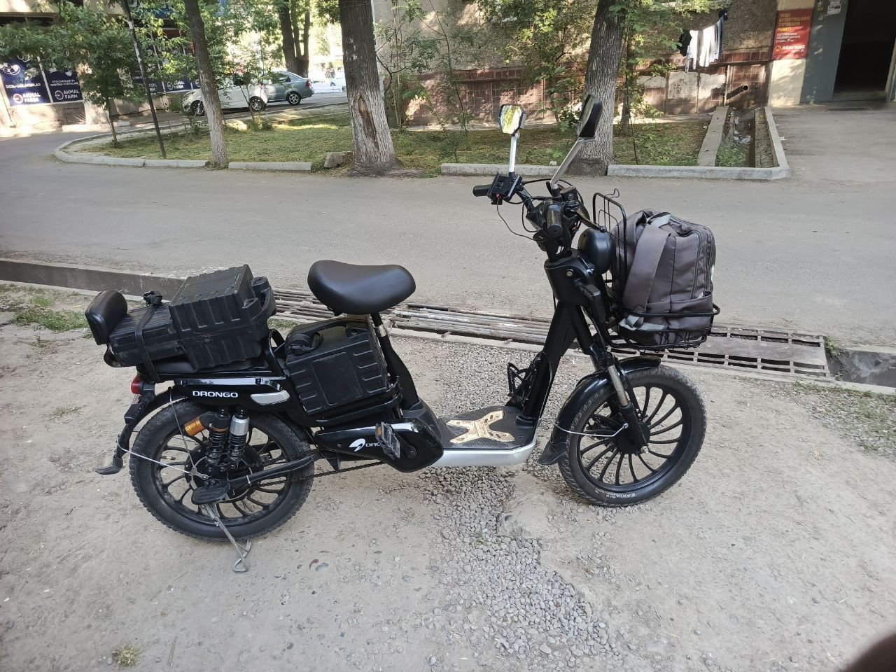 Skuter sotiladi deyarli yangi 2ta akumlyator bilan