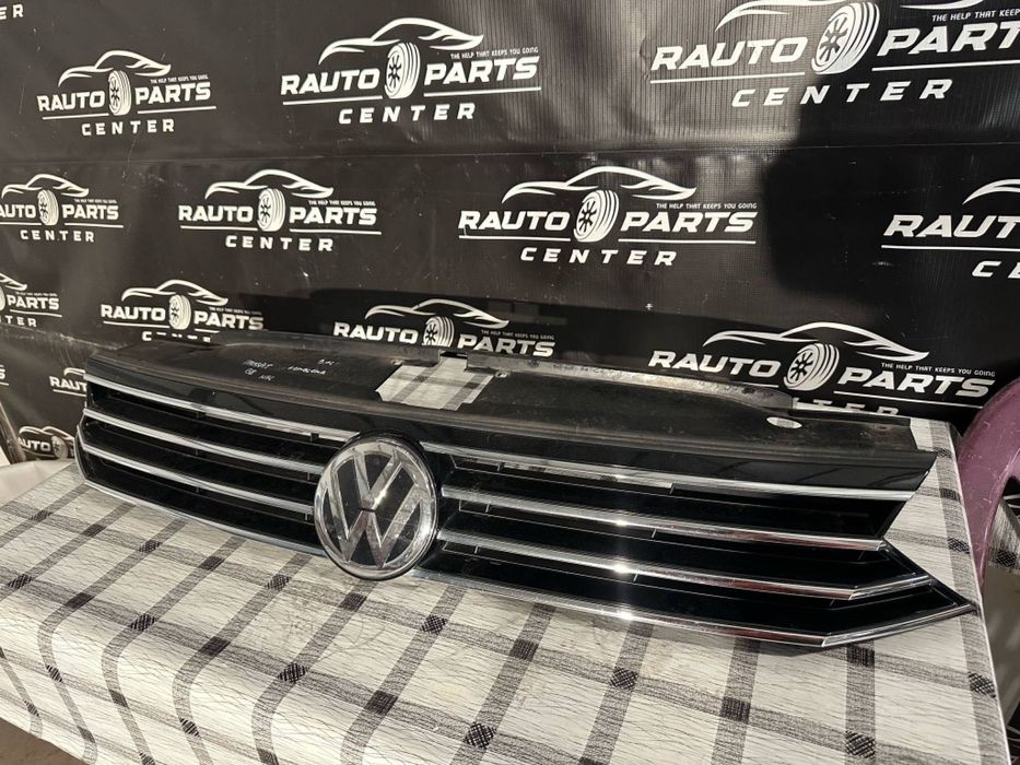 Grila + emblema Volkswagen Passat B8 nonfacelift 2015/2016/2017/2018