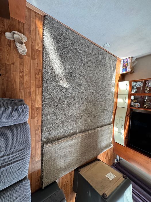 Продам ковер, травка 2,5*4 после химчистки