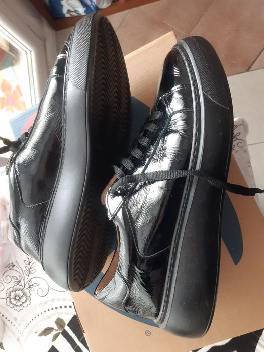 Маратонки, боти за сезона.40 номер.