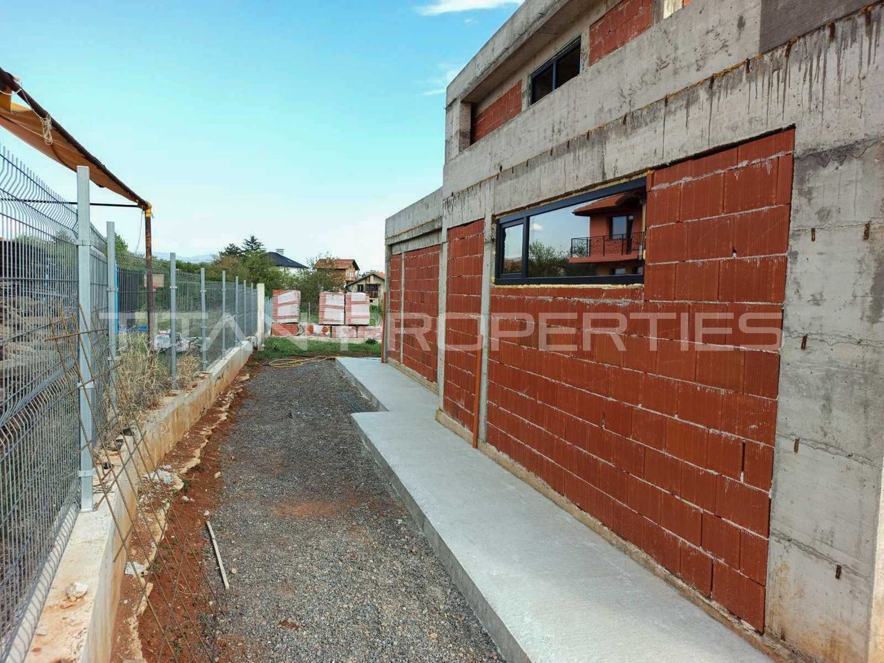 Продава се Къща в Нови Искър - 209 кв.м за 1532 €/кв.м - Снимка #4