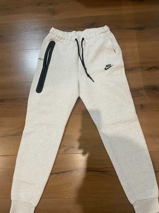 Nike tech fleece долнище