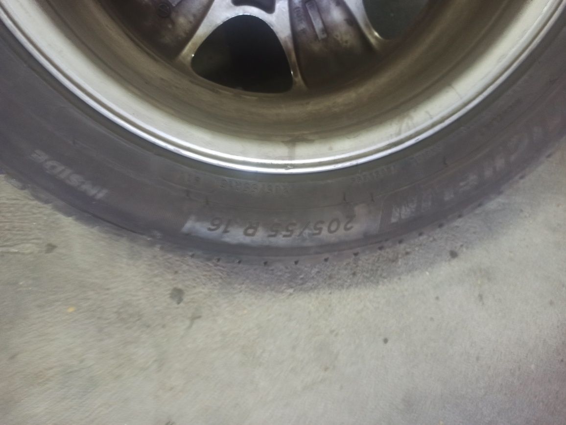 Гуми MICHELIN с джанти Chrysler 4бр