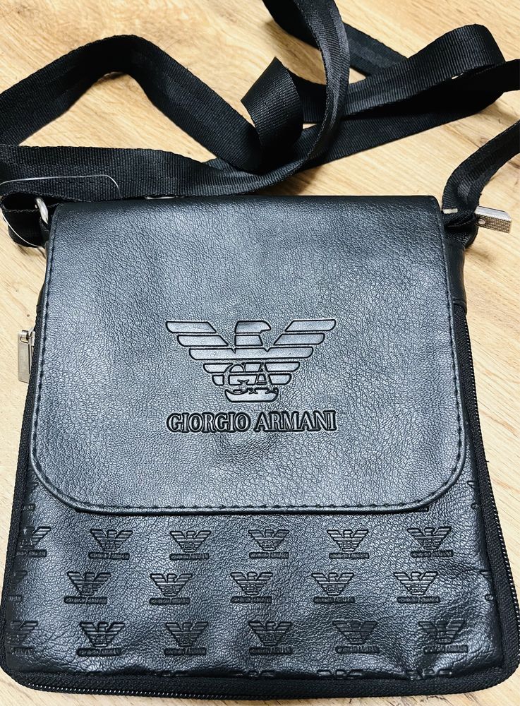 Vand geanta marca Giorgio Armani, pentru barbati