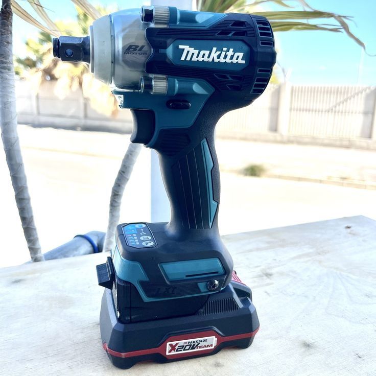 Adaptor de la baterie Parkside x20v la.scule Makita LXT