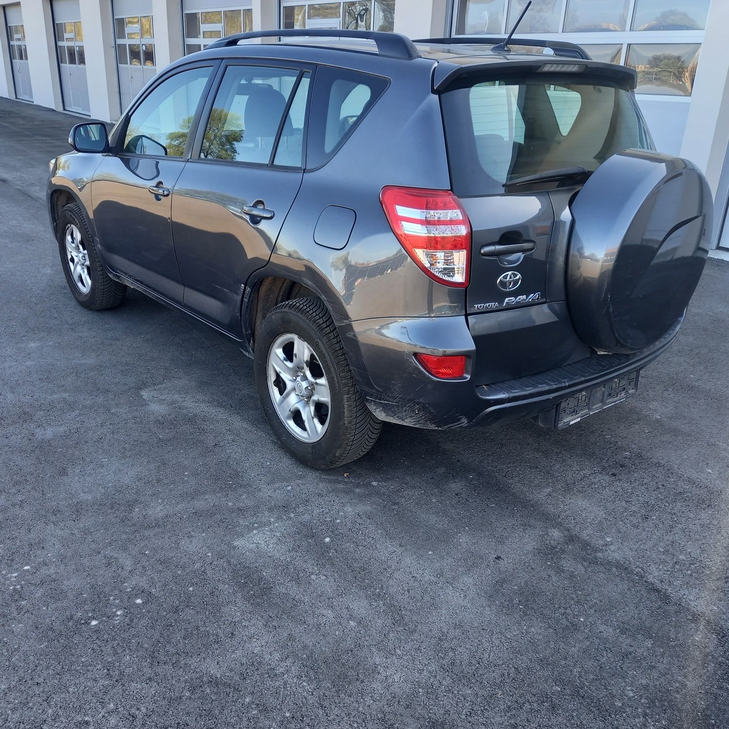 Автомобил Toyota  RAV-4 2011г