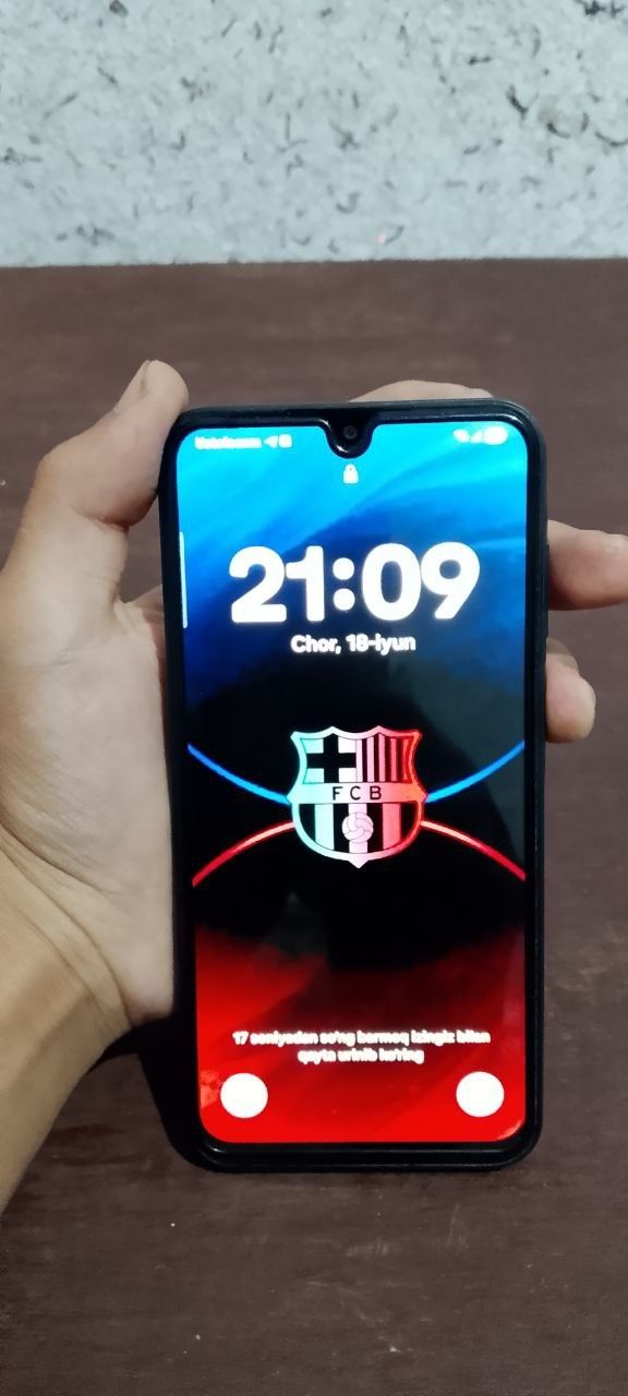 Samsung A 15 6 ga 128 srochno sotiladi