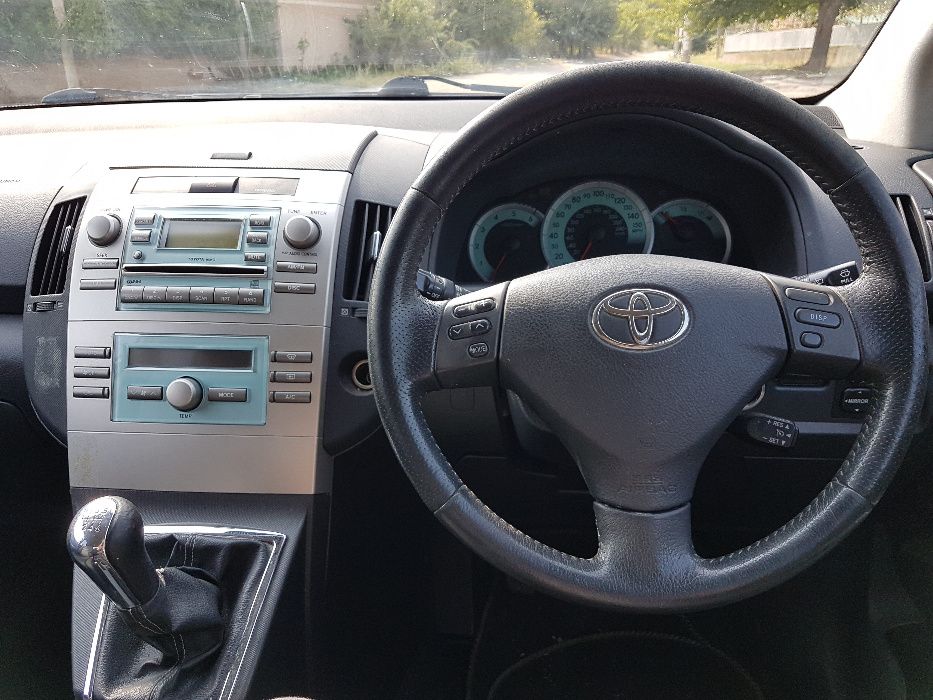 Toyota Corolla Verso 2.2 DCAT T180 на части Тойота Корола Версо 2.2