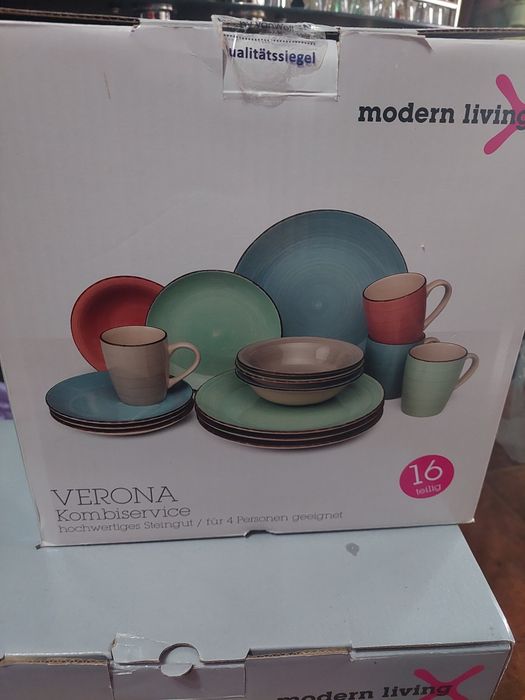 Set modern din ceramică pt servit masa, multicolor pentru 4 pers.