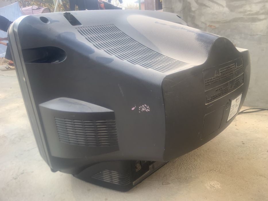 LG telivizor sotiladi ideal ishlidi