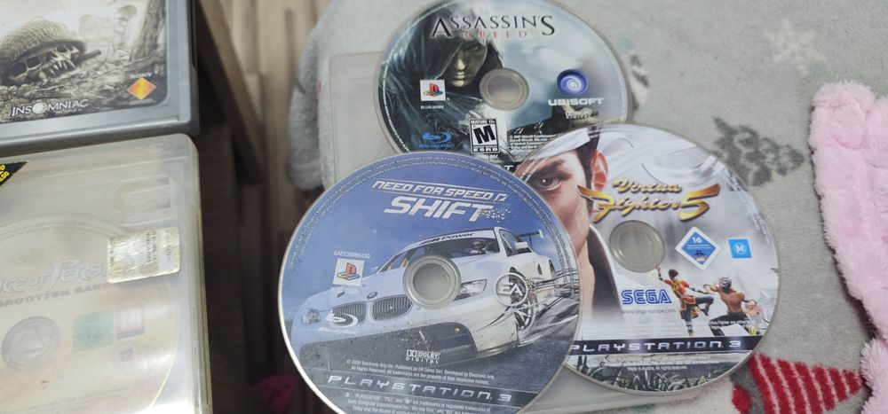 Vand Ps3 complet + jocuri