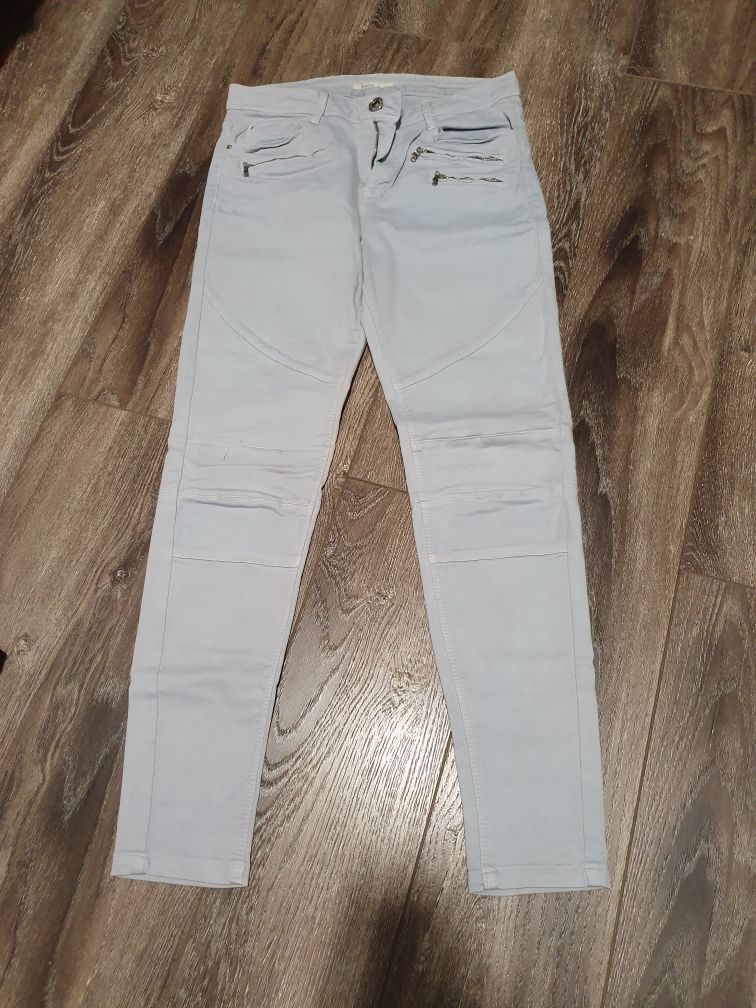 Lot pantaloni blugi marimea XS - S, Mango, Bershka