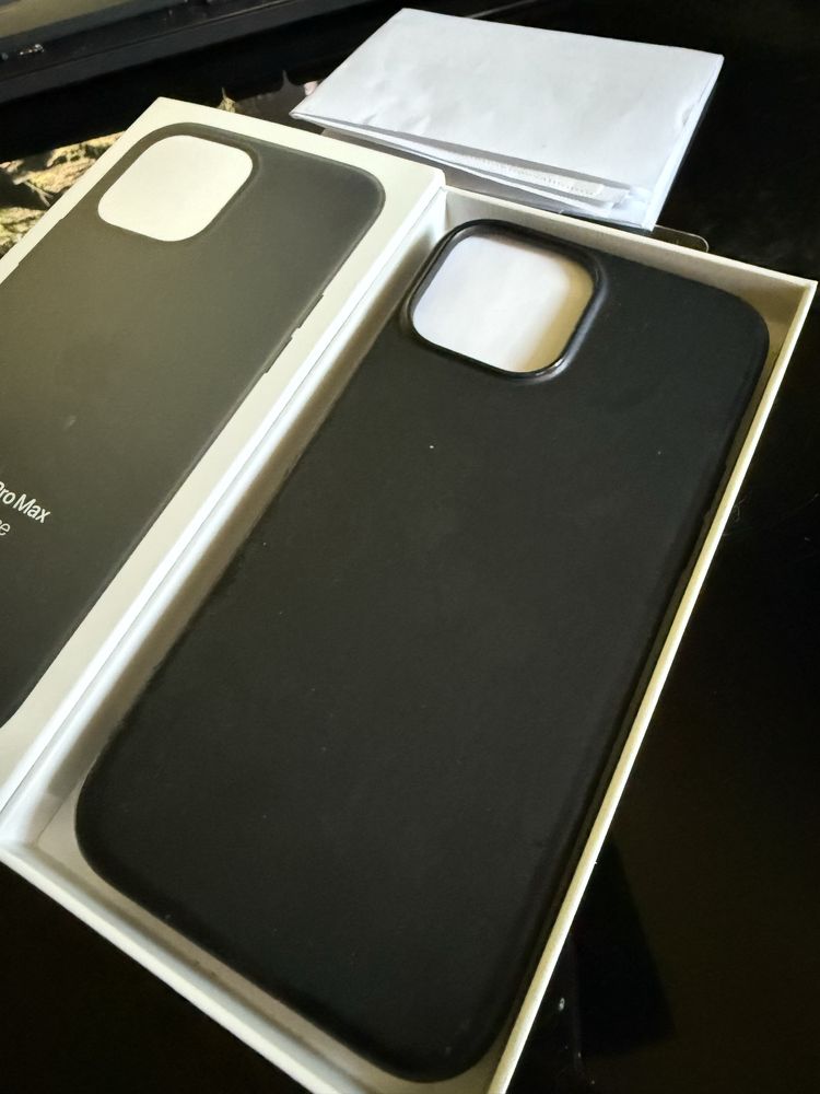 Iphone 13 pro max оригинален кожен калъф