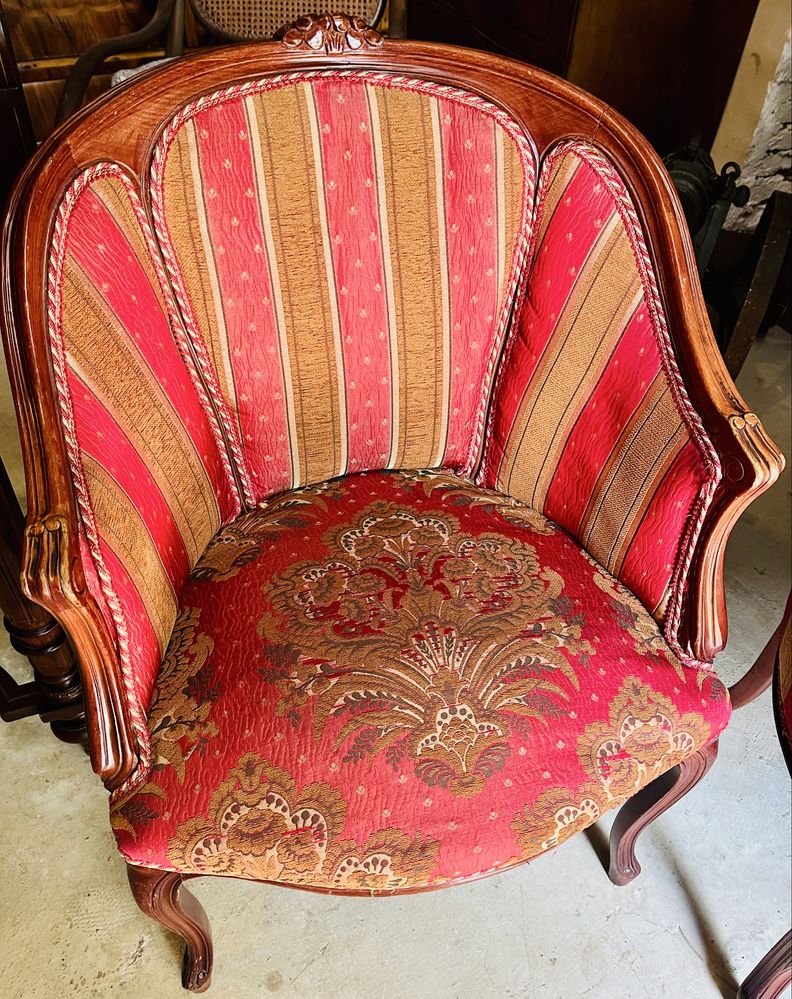 Pereche fotolii vintage din lemn masiv, stil Louis XV – deosebite