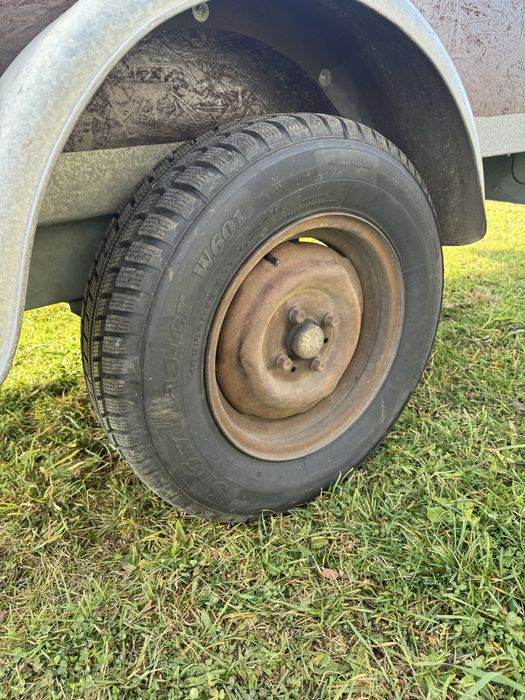 Remorca 750 kg stare -ca noua