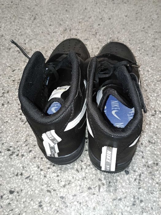 Продавам маратонки Nike