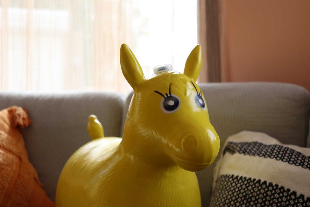 Продавам гумено надуваемо конче/магаре за скачане