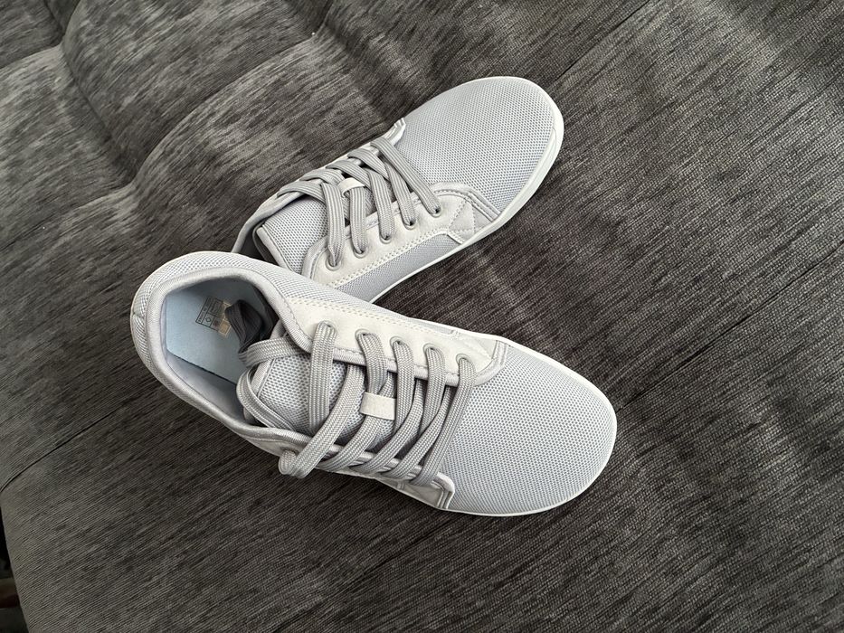 Чисто нови леки и свежи обувки за топло време