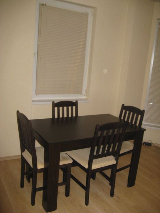 Собственик отдава под наем  дългосрочно двустаен апартамент.