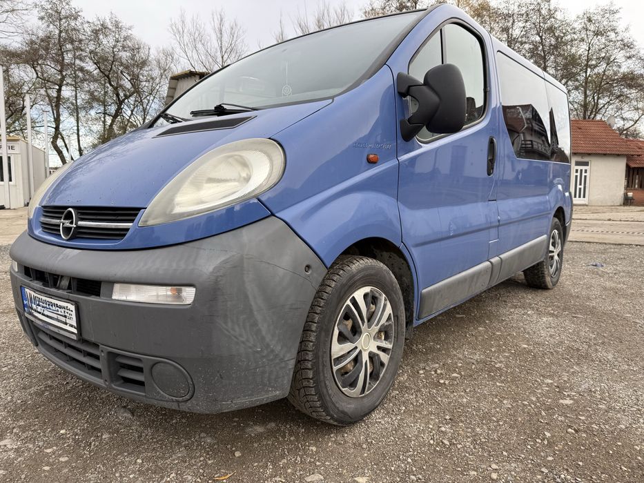 Opel  Vivaro 2.5