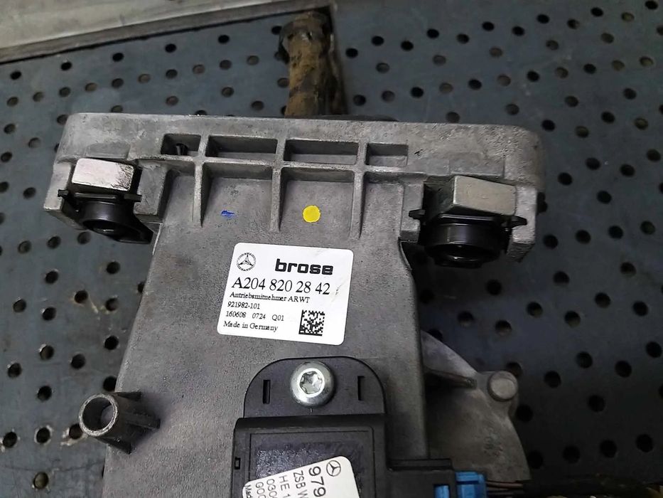 Motoras deschidere portbagaj mercedes c class w204 a2048202842