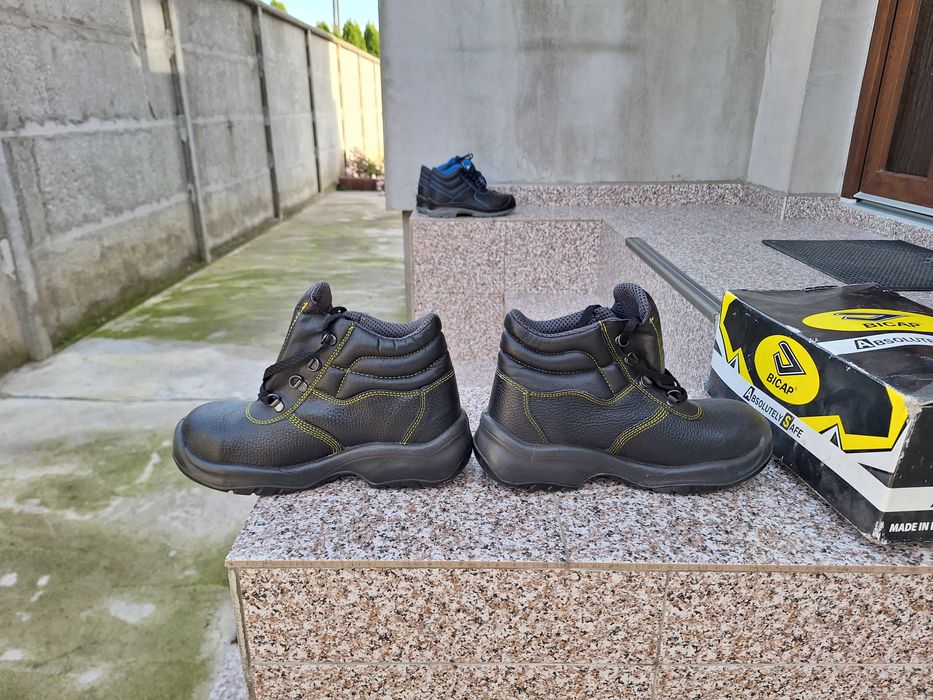 Vand Bocanci Bicap, marimi 39 si 40, sunt NOI nefolositi