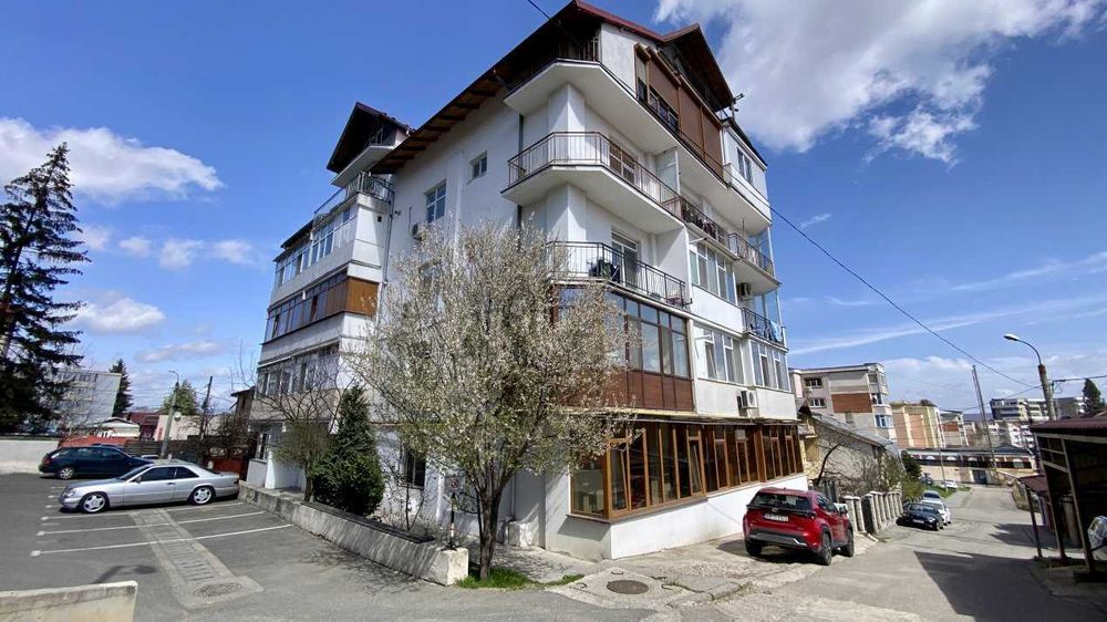 Apartament cu 2 camere, semidecomandat  in Mun. Pitești, zona Teilor