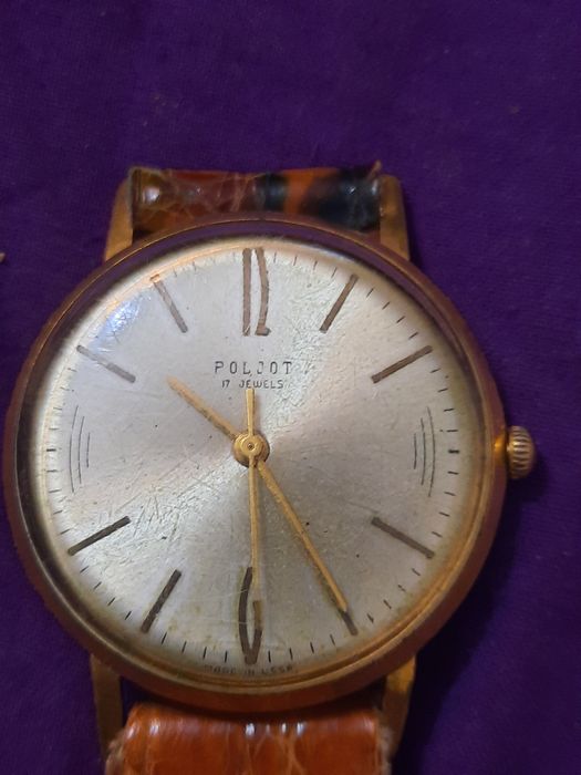 Ceasuri de mana functionale de la 100 lei