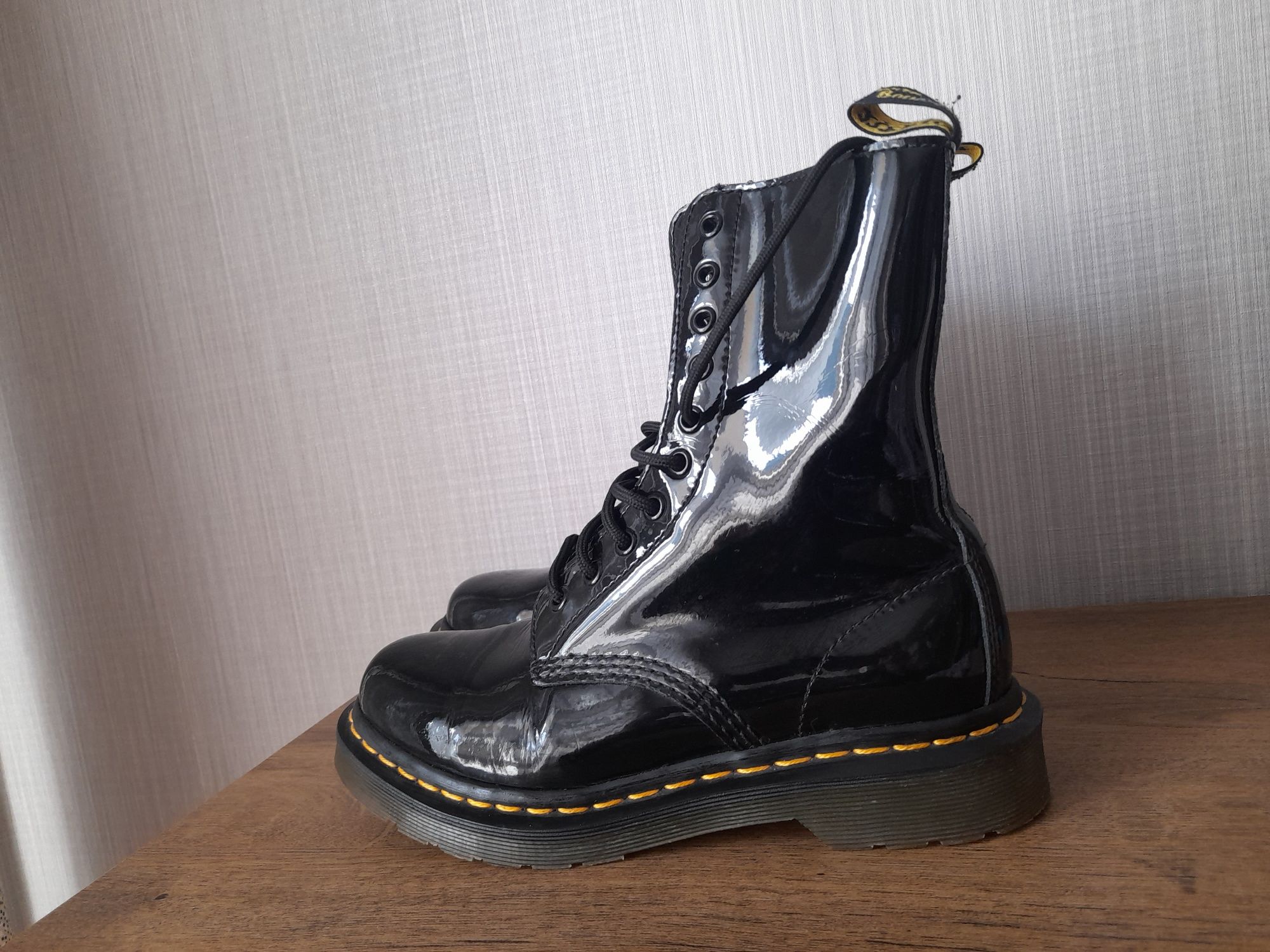 Dr. martens дамски обувки 38 номер.