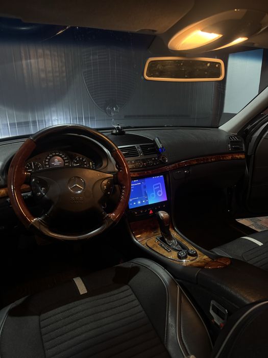 Mercedes-Benz w211 E320