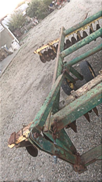 Vând disc john deere