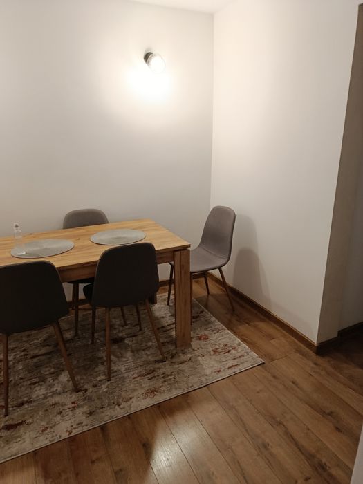 Apartament 2 camere de închiriat
