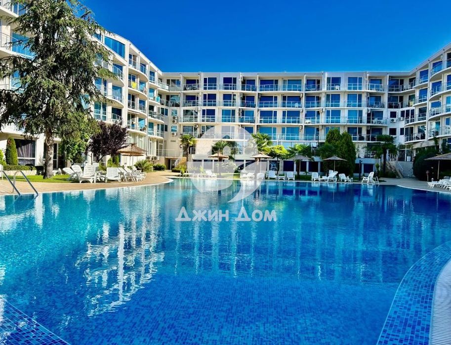 Луксозен двустаен апартамент в к-с Атлантис Резорт, кв. Сарафово