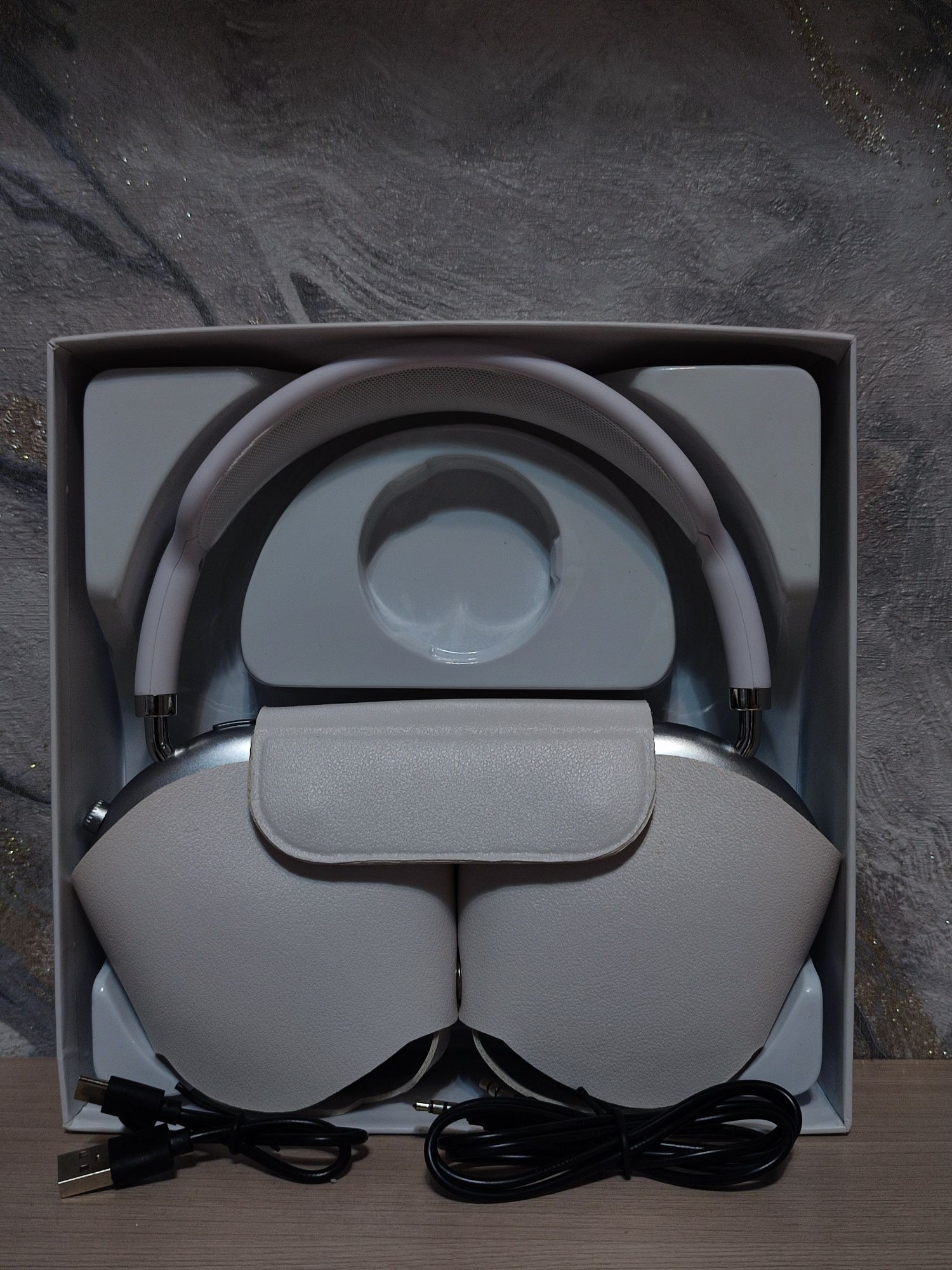 Airpods max with Smart Case