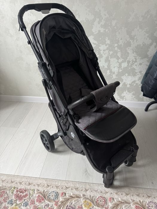 Продам прогулочную коляску